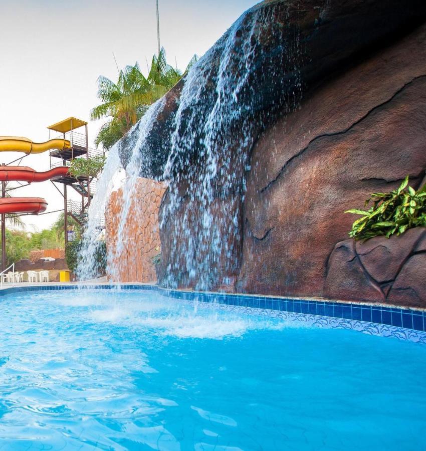 Golden Dolphin Grand Hotel Caldas Novas Exterior photo